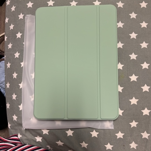 iPad Pro 11” forest green case - Picture 3 of 5